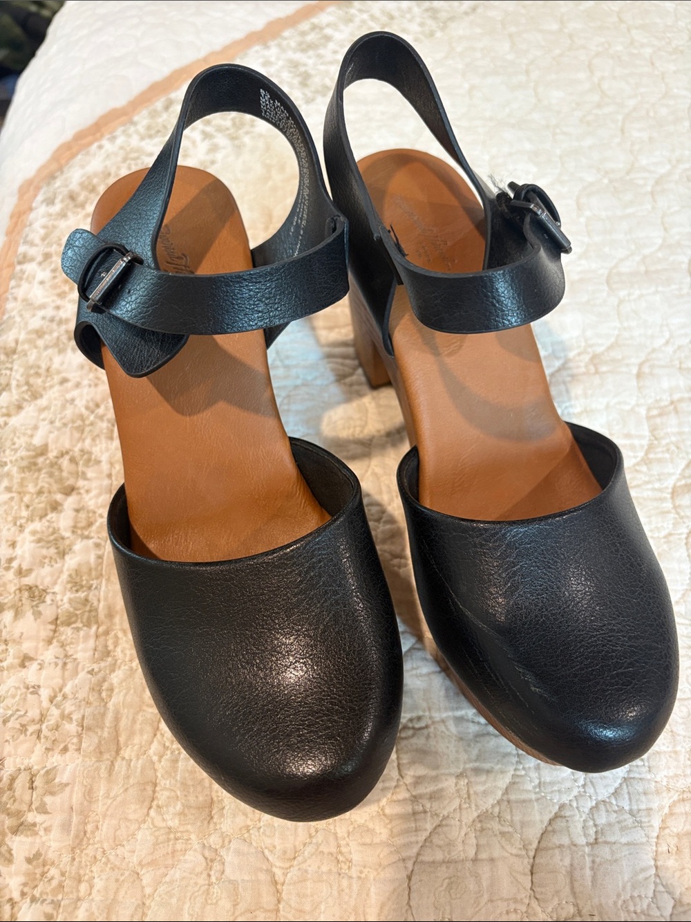 Universal Thread Black Ankle-Strap Block Heel Sandals